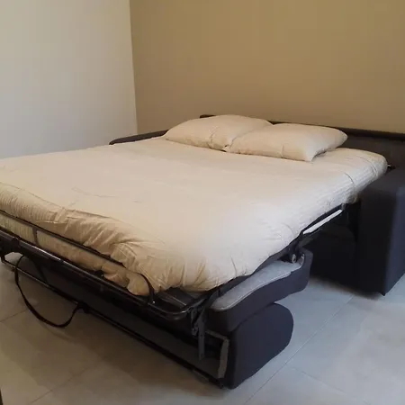 Privathof Barbecue Stadtzentrum Voltaire By Interhome *